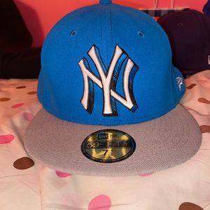 New York Yankees 7 5/8 hat. Never worn